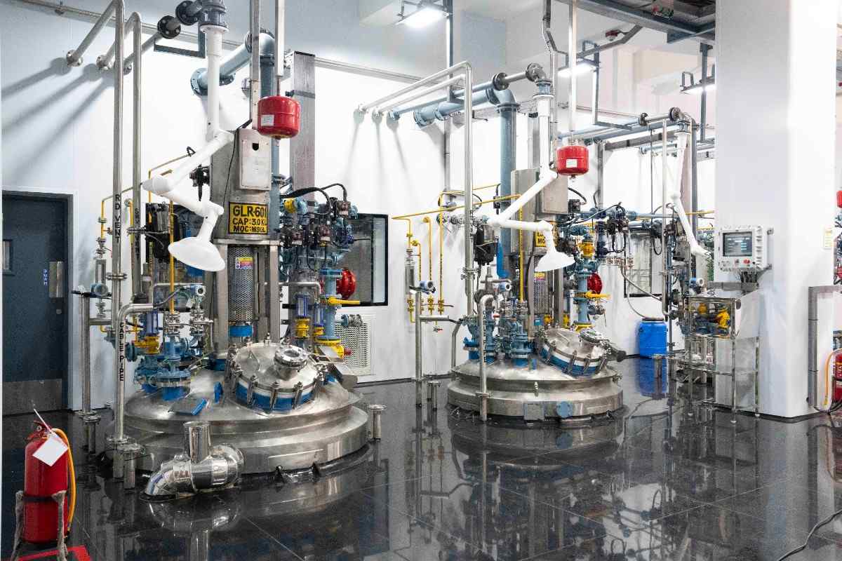 What Makes a Peptide CDMO Commercially Ready?